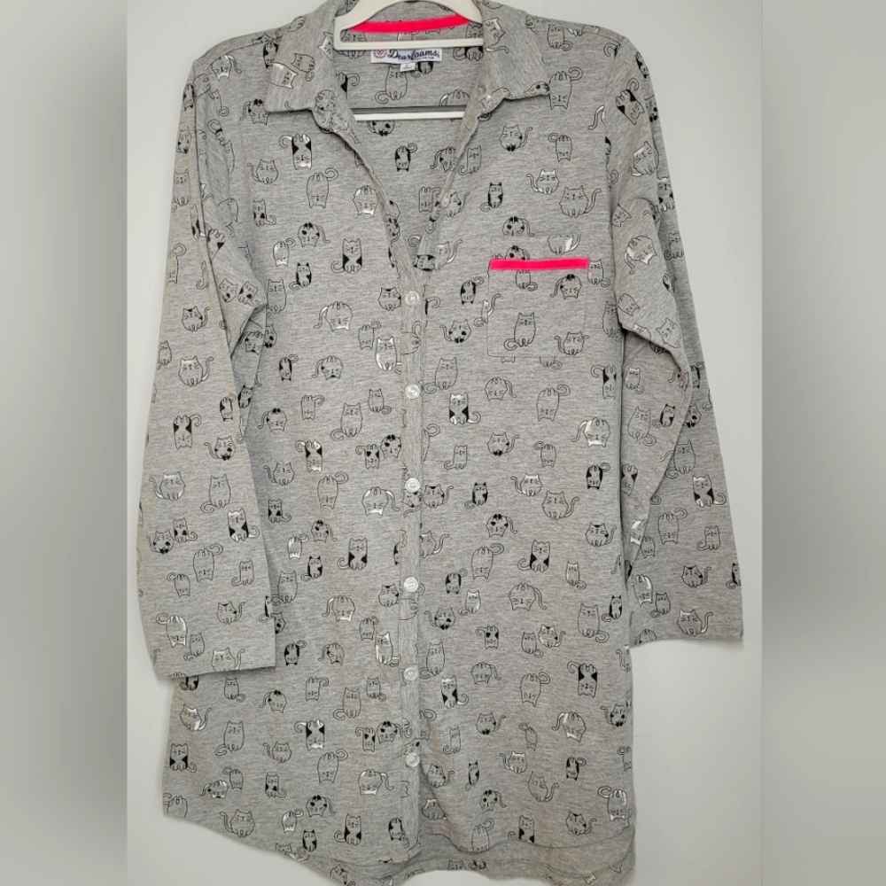 DEARFORMS Kitty Sleep shirt Large